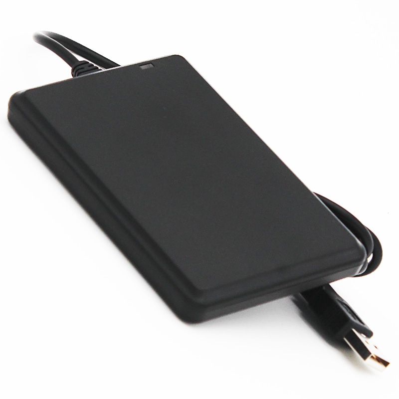 เครื่องอ่านบัตร IC ระบบ HF สำหรับเข้าใช้ปลอดภัย 13.56MHz แสดงการติดตั้งบริเวณทางเข้าประตูอย่างชัดเจนสำหรับการใช้งานด้านเครื่องอ่าน 13.56MHz HF RFID.