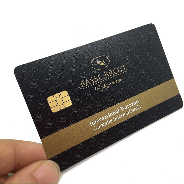 บัตร IC แบบสัมผัสสเตนเลสสำหรับยืนยันตัวตนปลอดภัยแสดงพื้นผิวโลหะปัดลายสำหรับผู้ซื้อที่กำลังเปรียบเทียบโซลูชันบัตร IC โลหะแบบสัมผัส.