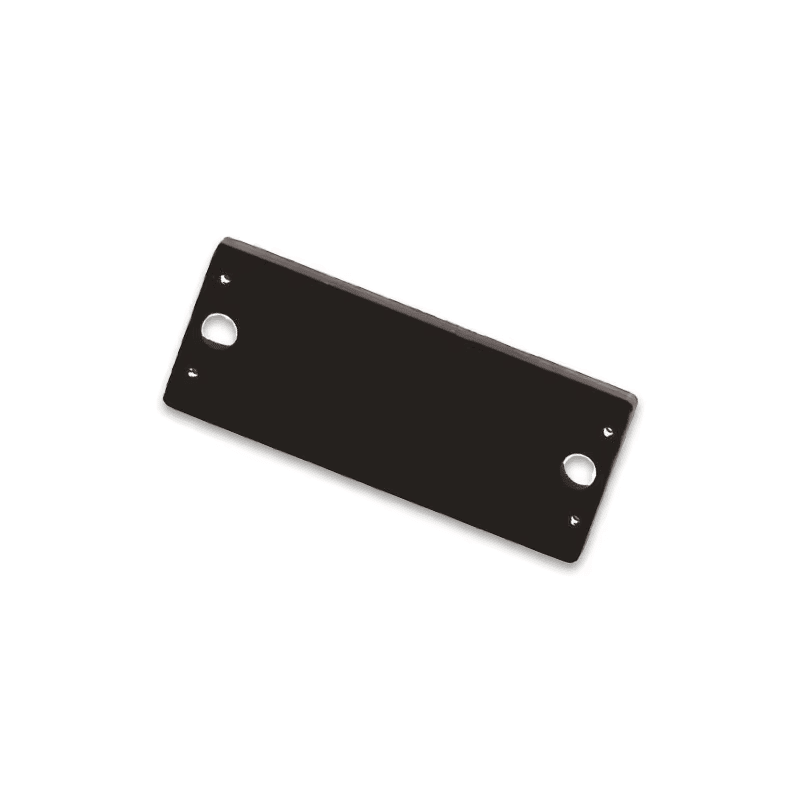 ภาพที่ 3: ภาพนี้แสดงแท็ก PCB UCODE 8 UHF แบบพาสซีฟสำหรับติดโลหะ P1504-1 RFID โดยเน้นโลหะ.