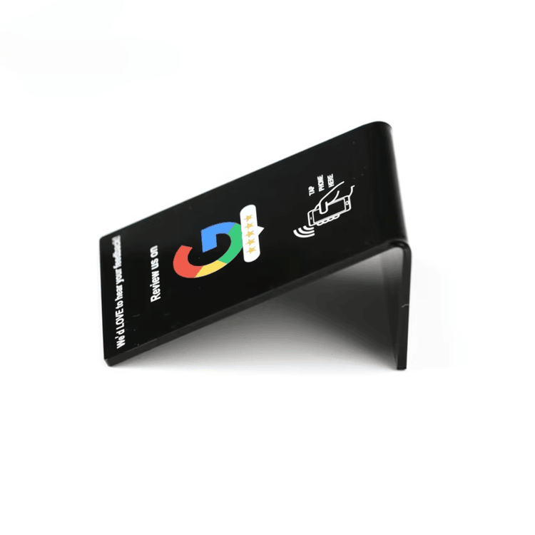 ภาพระยะใกล้ของพื้นผิวอะคริลิกสำหรับแท่น NFC หลากหลายแบบ รวมถึงวัสดุผิวมัน ฝ้า และดำทึบ สำหรับงานออกแบบภายในระดับไฮเอนด์