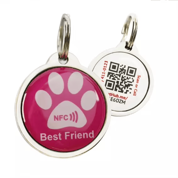 แผนภาพแบบแยกชิ้นส่วนแสดงแกน PVC เสาอากาศ NFC และชั้นอีพอกซี protective ของแท็ก