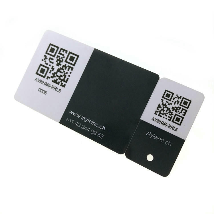 ภาพสินค้าบัตรคีย์เชนและบัตรคอมโบสั่งทำสำหรับโปรแกรมสะสมแต้ม แสดงมุมมองด้านข้างในหมวดบัตรพลาสติก