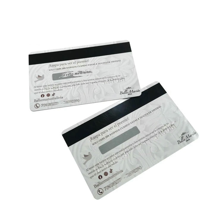 บัตรขูดที่มีบาร์โค้ดและหมายเลขซีเรียลแบบบูรณาการอยู่ด้านหลัง เพื่อการติดตามและตรวจสอบที่ง่ายดายในระบบค้าปลีก