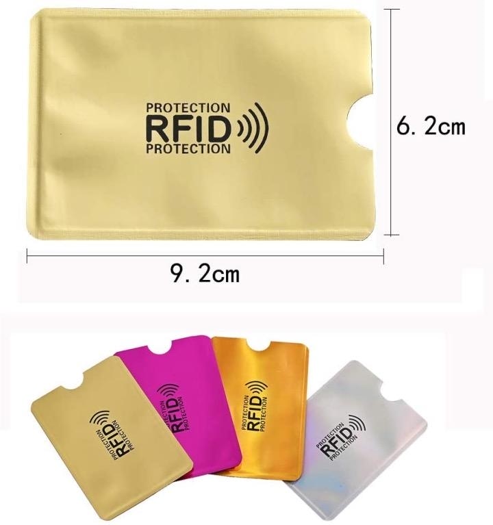 ภาพที่ 6: ภาพนี้แสดงซองบัตรเครดิตบล็อก RFID ที่ความถี่ 13.56MHz PROTECTION 9.2cm 6.2cm โดยเน้นสีทอง และขนาดและสัดส่วนที่ระบุชัดเจน.