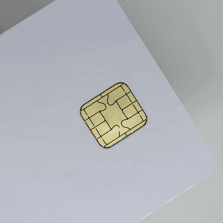 บัตรหน่วยความจำแบบสัมผัสระบบ ISO 7816 แสดงรายละเอียดชิปอย่างชัดเจนสำหรับการใช้งานด้านบัตรชิปแบบสัมผัส.