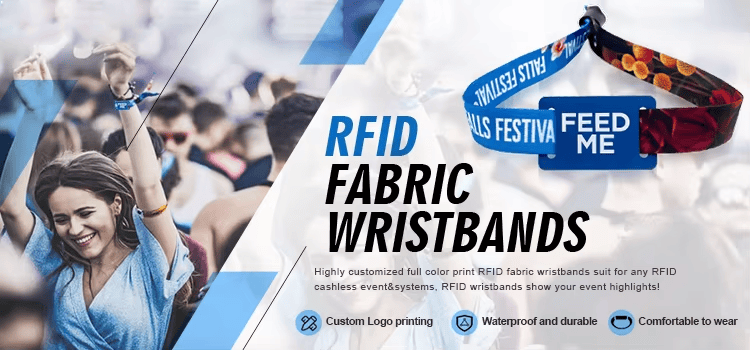 ภาพนี้แสดงรายละเอียดชิปของกำไลข้อมือ RFID ผ้าสั่งทำสำหรับการเข้าถึงงานปาร์ตี้ตามธีม สำหรับการใช้งานกำไลข้อมือ RFID ผ้า