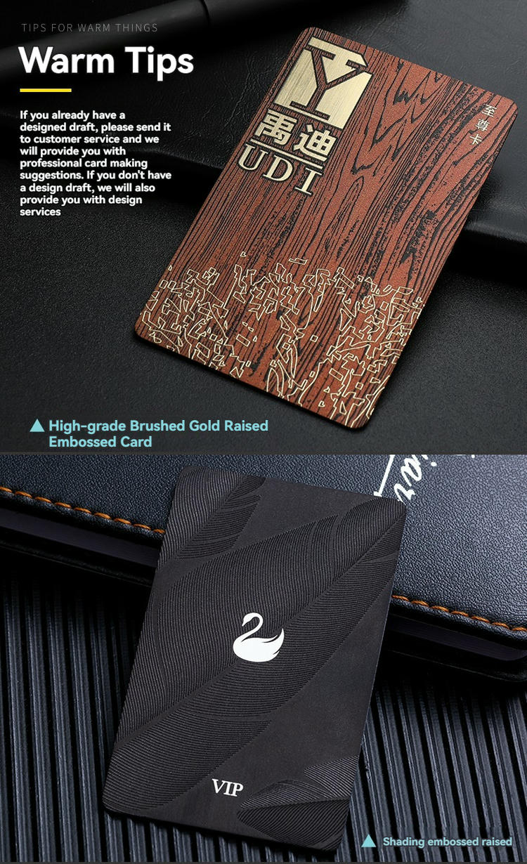 กราฟิกคำแนะนำแสดงบัตรพลาสติกแบบนูนยกตัวสีทอง brushed และบัตร VIP สีดำพื้นผิวสำหรับคำแนะนำการออกแบบแบบกำหนดเอง