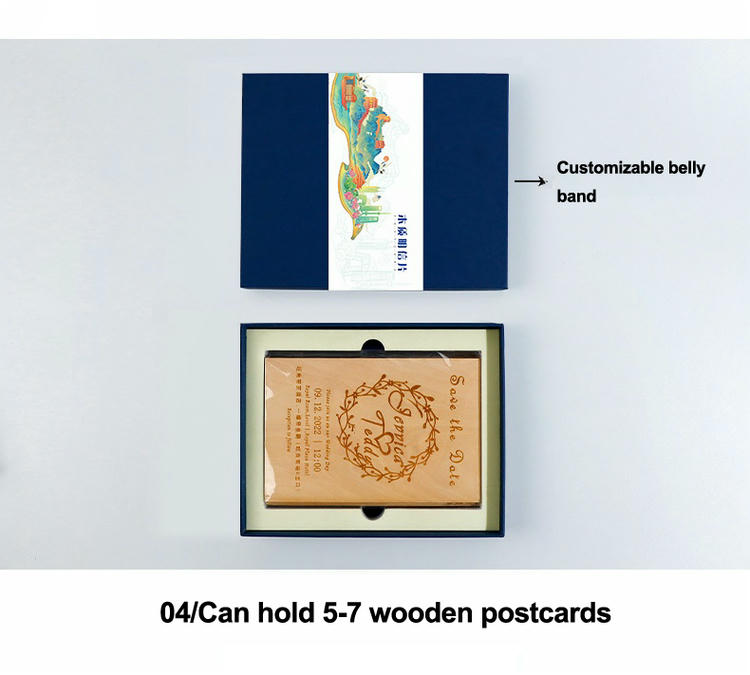 มุมมองระยะใกล้ครั้งที่สองของลายไม้ธรรมชาติบนพื้นผิวการ์ดไม้ black walnut RFID