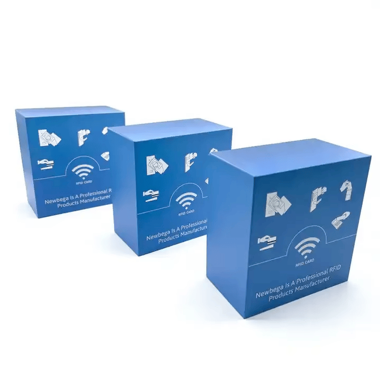 บัตรของขวัญไม้ RFID แบบสลักชื่อสั่งทำพิเศษที่แสดงจากมุมมองการควบคุมการเข้าถึงอย่างปลอดภัยที่ชัดเจนสำหรับการใช้งานบัตรไม้