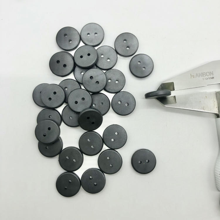 แผนภาพทางเทคนิคแสดงเส้นผ่านศูนย์กลางและความหนาที่แน่นอนของแท็กซักรีด PPS RFID รุ่น PPSD15-1 สำหรับการจัดการทรัพย์สิน