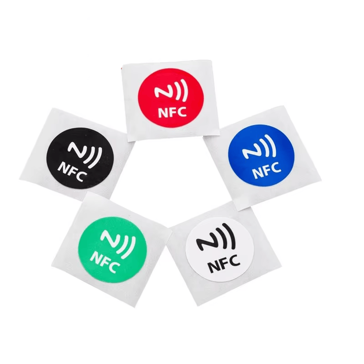 ภาพสินค้าแท็กทรัพย์สิน RFID HF สำหรับอุปกรณ์สำนักงานที่แสดงผิววัสดุในหมวดหมู่ฉลาก RFID HF