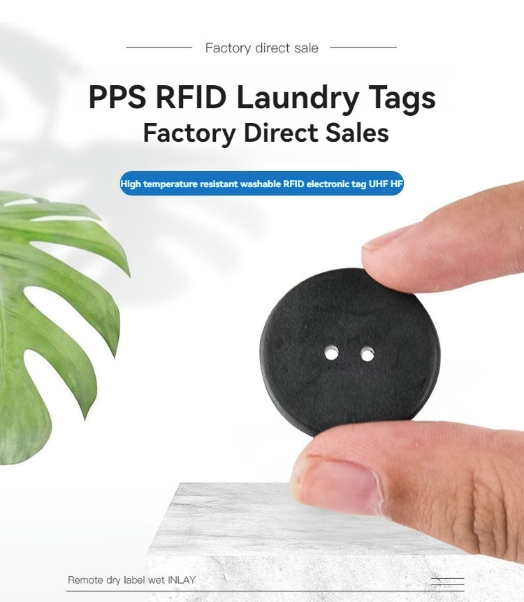 การจัดแสดงระดับมืออาชีพของแท็ก RFID รุ่น PPSD25-1 ที่ใช้ติดตามผ้าเช็ดตัวและผ้าปูที่นอนเพื่อป้องกันการสูญหายและเพิ่มประสิทธิภาพการดำเนินงานในโรงแรม