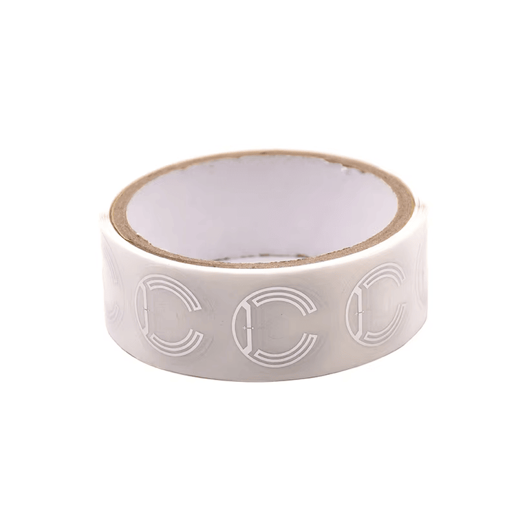 ฉลาก RFID UHF สำหรับทรัพย์สินในโรงแรมและมินิบาร์ แสดงจากมุมมองรายละเอียดชิปที่ชัดเจนสำหรับการใช้งานฉลาก RFID UHF