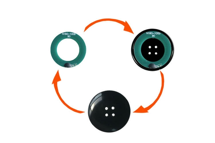 แผนภาพโครงสร้างแสดงการประกอบชิ้นส่วนวงแหวนภายในและแท็กปุ่ม RFID สำหรับเสื้อผ้า RCT23-1 ที่สำเร็จรูปในรูปแบบกระบวนการวงกลม