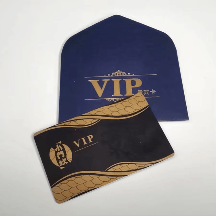 ซองบัตรของขวัญสำหรับค้าปลีกของเรามีให้เลือกหลายสี รวมถึงดำ ขาว และน้ำเงิน สำหรับแบรนด์ต่างๆ