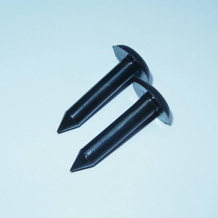 5) ภาพนี้แสดงแท็กหลอด RFID สำหรับระบุต้นไม้และสต็อกเรือนเพาะชำ NAIL06-5 โดยเน้นสองชิ้น และสีดำ.