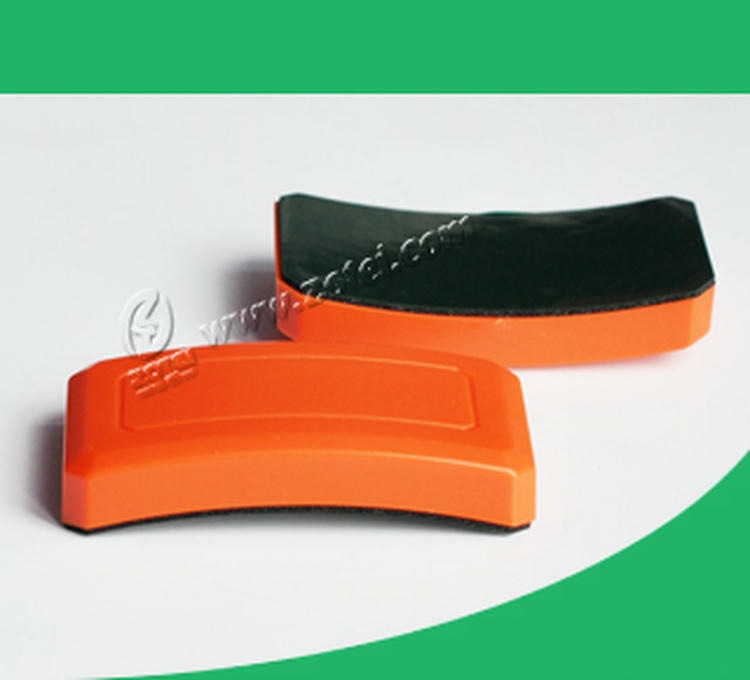 3) ภาพนี้แสดงแท็กถังก๊าซ RFID กันโลหะ IP68 สั่งทำสำหรับสต็อก ABS6232-2 โดยเน้นสีส้ม และโครงสร้างที่แข็งแรงทนทาน สำหรับงานอุตสาหกรรมและสายการผลิต.