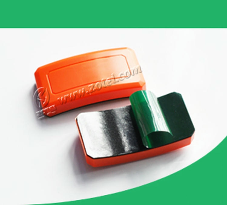 5) ภาพนี้แสดงแท็กถังก๊าซ RFID กันโลหะ IP68 สั่งทำสำหรับสต็อก ABS6232-2 โดยเน้นโลหะ สำหรับการติดตามสาย ระบบท่อ และงานสาธารณูปโภค.