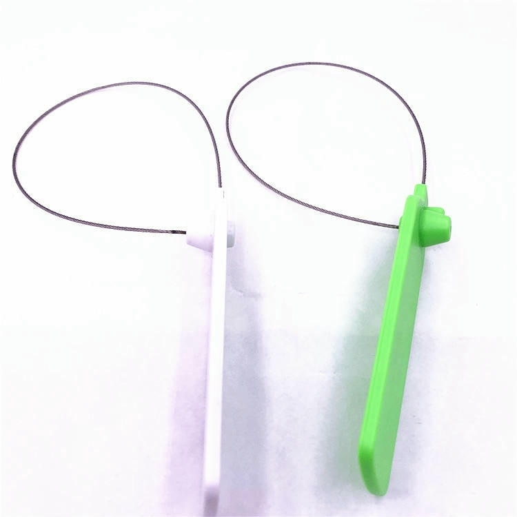 5) มุมมองด้านข้างของซีลรักษาความปลอดภัย UHF RFID สำหรับติดตามตู้สินค้า SS10028-1 โดยเน้นสีขาว สีเขียว เหล็กกล้า สัดส่วนและขนาดของผลิตภัณฑ์ และคุณสมบัติด้านความปลอดภัยและป้องกันการแกะย้าย สำหรับการติดตามสาย ระบบท่อ และงานสาธารณูปโภค.