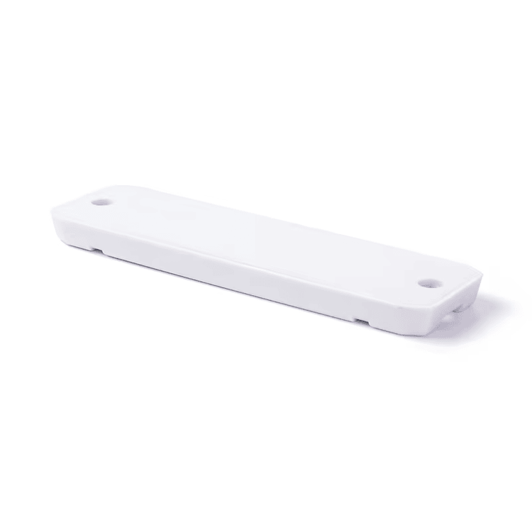6) ภาพนี้แสดงแท็ก UHF ABS ติดโลหะ IP68 สำหรับติดตามตู้คอนเทนเนอร์ ABS10530-1 RFID 25 85 โดยเน้นโครงสร้างที่แข็งแรงทนทาน สำหรับการติดตั้งกลางแจ้งและบนพื้นผิวงานก่อสร้าง.