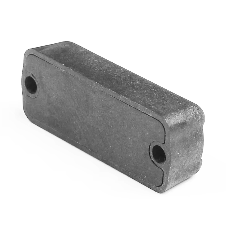 6) มุมมองด้านล่างของแท็ก PEEK RFID ทนความร้อนสำหรับเครื่องมือและแม่พิมพ์ HTR4015-1 โดยเน้นโลหะ และการทำงานบนพื้นผิวโลหะ.