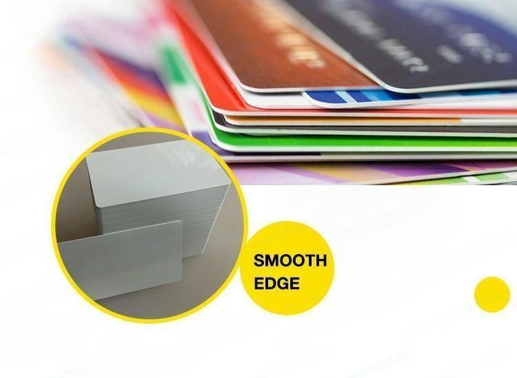 บัตร NFC Mini สีดำด้านพร้อมการพิมพ์ Spot UV ให้รูปลักษณ์พรีเมียมสำหรับอัตลักษณ์แบรนด์ระดับไฮเอนด์