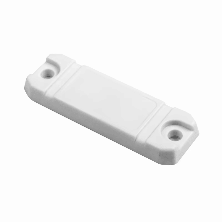 ป้าย UHF RFID แบบพาสซีฟระยะไกลนี้ได้รับการปรับแต่งให้เหมาะสำหรับการระบุยานพาหนะอัตโนมัติที่ด่านเก็บค่าผ่านทางและจุดเข้าของศูนย์กระจายสินค้า