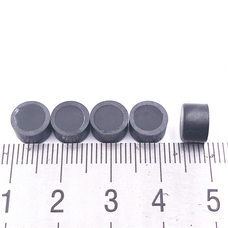 ภาพถ่ายผลิตภัณฑ์แท็ก RFID PPS ขนาดเล็กสำหรับการติดตามทรัพย์สินอย่างแม่นยำ แสดงบนพื้นผิวโลหะในหมวดหมู่แท็ก RFID PPS