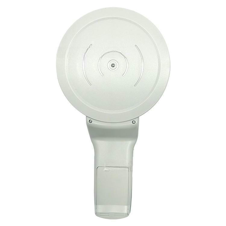 4) มุมมองด้านหน้าของเครื่องอ่านสัตว์ ISO11784 134.2kHz สำหรับฟาร์มและสัตวแพทย์ FS-A03 RFID โดยเน้นสีขาว โครงสร้างเสาอากาศและชิปภายใน และการออกแบบตามหลักสรีรศาสตร์เพื่อใช้งานสบาย สำหรับการระบุตัวสัตว์และงานปศุสัตว์.