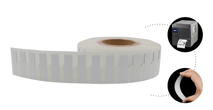 มุมมองโดยละเอียดของโครงสร้างหลายชั้นของแท็ก RFID แบบยืดหยุ่นสำหรับใช้บนโลหะ F5515-2 ซึ่งรวมถึง PET และโฟม
