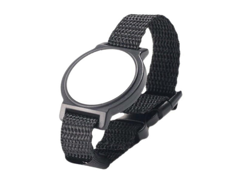 สายรัดข้อมือ RFID ไนลอนแบบปรับได้ NLWB-03 นำเสนอเป็นโซลูชันขนาดเดียวที่ใช้ได้ทันทีสำหรับการออกบัตรอย่างรวดเร็วในงานอีเวนต์และสถานที่ต่างๆ