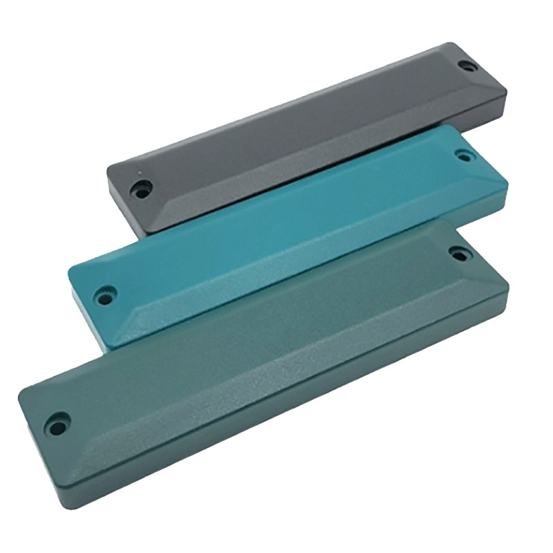 โครงสร้างเสาอากาศภายในของแท็ก RFID ABS11630-1 แบบติดบนโลหะได้รับการป้องกันด้วยเปลือกพลาสติก ABS ทนแรงกระแทกหนา
