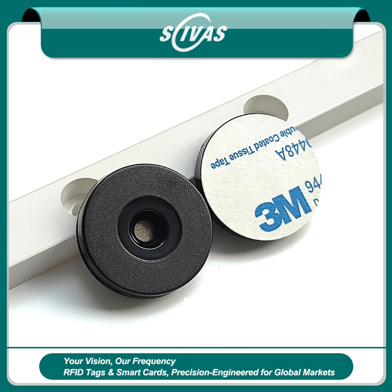 3) มุมมองด้านข้างของผู้จำหน่ายแท็กจุดตรวจ RFID สำหรับระบบสายตรวจ ABS30-1 5mm โดยเน้นโครงสร้างที่แข็งแรงทนทาน และสัดส่วนและขนาดของผลิตภัณฑ์ สำหรับการตรวจนับและติดตามสินค้าคงคลัง ระบบสายตรวจและจุดตรวจรักษาความปลอดภัย และการติดตั้งกลางแจ้งและบนพื้นผิวงานก่อสร้าง.