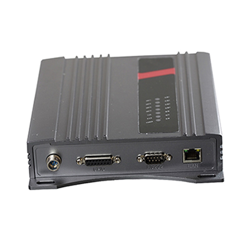 ภาพนี้แสดงเครื่องอ่าน UHF RFID ประจำที่สี่พอร์ตสำหรับอัตโนมัติ ZK-RFID401 DC GPIO RS232 LAN RS โดยแสดงตัวเรือนและแผงด้านหลัง และอินเทอร์เฟซสื่อสารสำหรับเชื่อมต่อระบบ.