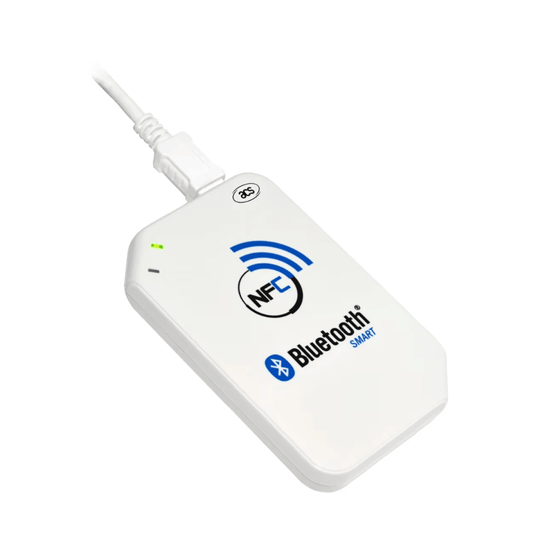 บรรจุภัณฑ์ขายปลีกสำหรับเครื่องอ่าน NFC บลูทูธ ACR1255U-J1 ประกอบด้วยอุปกรณ์หลัก สายชาร์จ และเอกสารการตั้งค่าที่จำเป็น