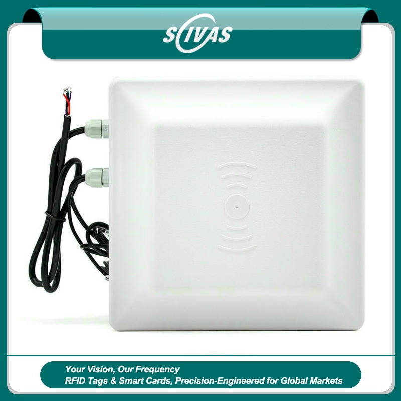 1) ภาพนี้แสดงเครื่องอ่าน UHF RFID แบบรวมเสา 7dBi สำหรับทรัพย์สินและรถ R16-7DB โดยเน้นสีขาว โครงสร้างกันน้ำและฝุ่น และโครงสร้างที่แข็งแรงทนทาน.