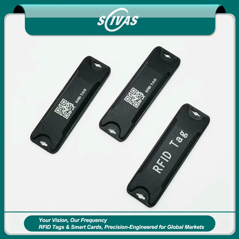 1) ภาพนี้แสดงแท็ก UHF RFID ระยะไกลสำหรับอุปกรณ์อุตสาหกรรม ABS ABS14538-1 โดยเน้นสีดำ ตัวเรือน ABS โลหะ การทำงานบนพื้นผิวโลหะ และระยะอ่านไกล สำหรับงานอุตสาหกรรมและสายการผลิต.