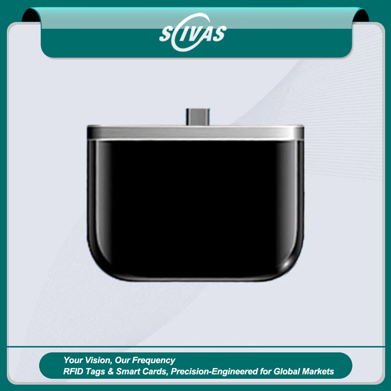 ภาพนี้แสดงเครื่องอ่าน UHF Type-C สำหรับเพิ่ม RFID ให้โทรศัพท์ Android CK-BA7 โดยแสดงสีดำ การเชื่อมต่อ USB ตำแหน่งติดตั้งและการใช้งานจริง และขั้วต่อ Type-C.