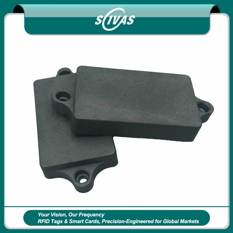 แท็ก RFID ทนอุณหภูมิสูงสำหรับชิ้นส่วนรถยนต์จัดแสดงโดยเน้นรายละเอียดชิปสำหรับโครงการแท็ก RFID ทนอุณหภูมิสูง.