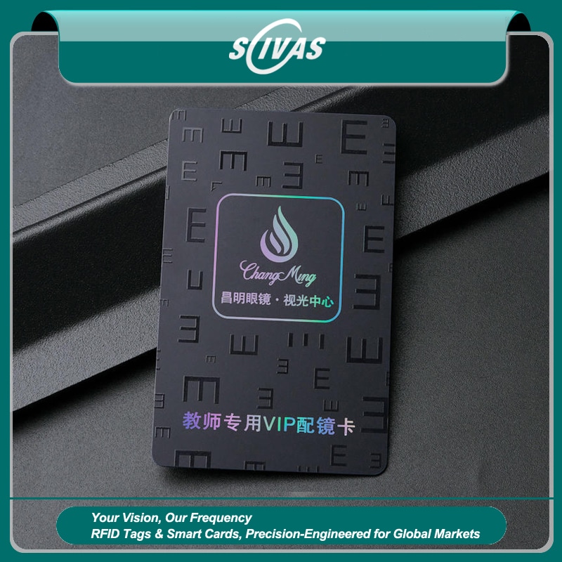 ภาพถ่ายผลิตภัณฑ์บัตร PVC พรีเมียมพร้อมผิวแบรนด์ประณีตแสดงคำสั่งซื้อจำนวนมากในหมวดบัตรพลาสติก.