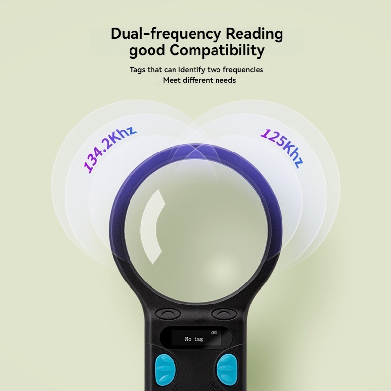 3) ภาพนี้แสดงเครื่องอ่าน RFID 134.2KHz สำหรับปศุสัตว์ W90C-B 125kHz โดยเน้นย่านความถี่ที่รองรับ และเครื่องอ่านแบบมือถือสำหรับสแกนหน้างาน สำหรับการระบุตัวสัตว์และงานปศุสัตว์.