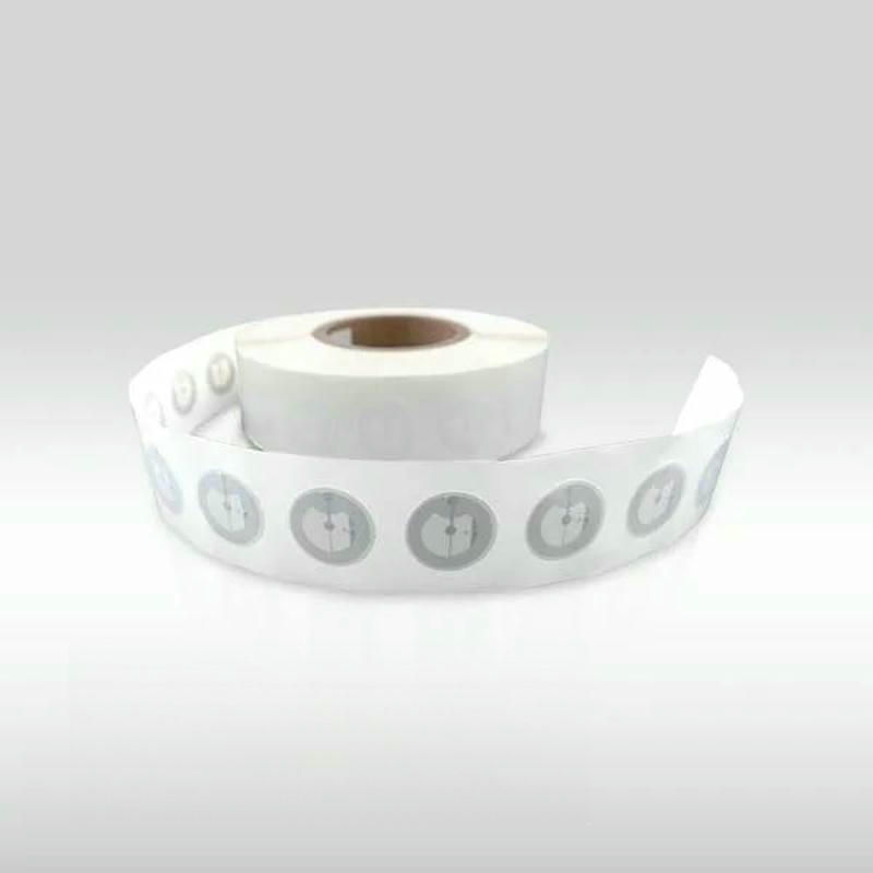 ม้วนอุตสาหกรรมขนาดใหญ่ของฉลาก HF RFID กระดาษเคลือบสีขาวเป็นวิธีที่มีประสิทธิภาพในการจัดการสินค้าคงคลังเครื่องประดับมูลค่าสูงและสินค้าจัดแสดง