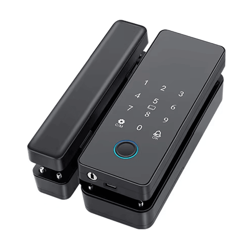 ภาพนี้แสดงล็อกไฟฟ้าไม่ต้องเจาะสำหรับประตูกระจกบานเลื่อน IC KB170 โดยแสดงแก้ว และการยืนยันตัวตนด้วยบัตร IC แบบไร้สัมผัส.