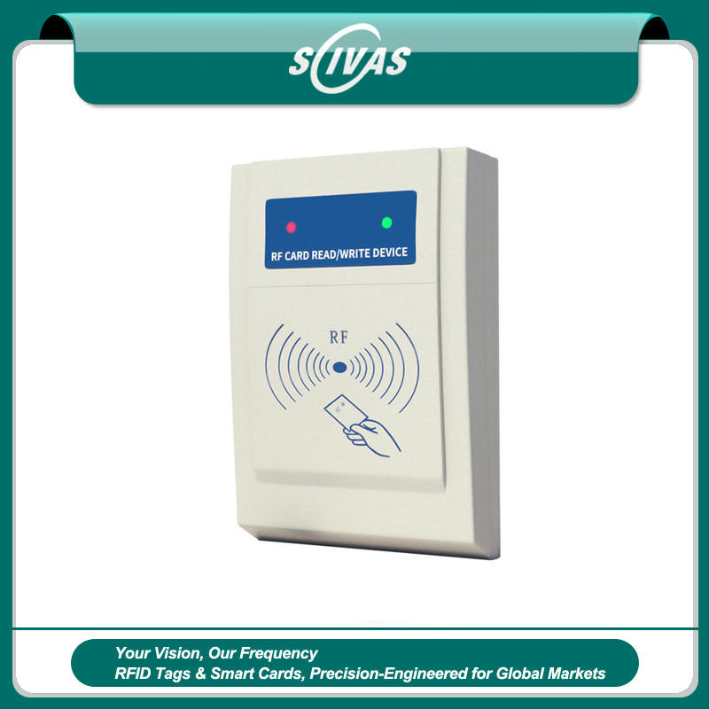 มุมมองด้านหน้าของผู้ผลิตเครื่องอ่านไร้สัมผัส HF RFID KA-R10 13.56MHz LED โดยแสดงพื้นที่ตรวจจับบัตรและข้อมูลยืนยันตัวตน พื้นที่ตรวจจับและแตะบัตร และย่านความถี่ที่รองรับ เพื่อให้เห็นส่วนประกอบด้านหน้าอย่างชัดเจน.
