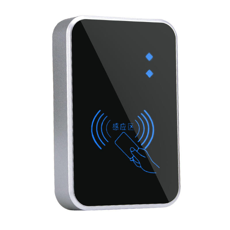 มุมมองด้านข้างของเทอร์มินัล RFID ออฟไลน์สำหรับประตูแบบสแตนด์อโลน ka-16s โดยแสดงฉากสาธิตการใช้งานจริง รูปทรงบางกะทัดรัด และโครงสร้างที่แข็งแรงทนทาน.